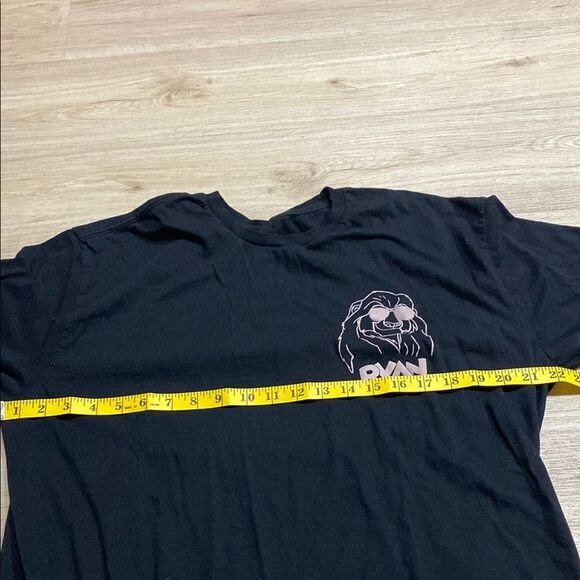 “Ryan” Mickey Mouse & Co Black Graphic Disneyland Theme Tee Size Medium - Picture 5 of 11